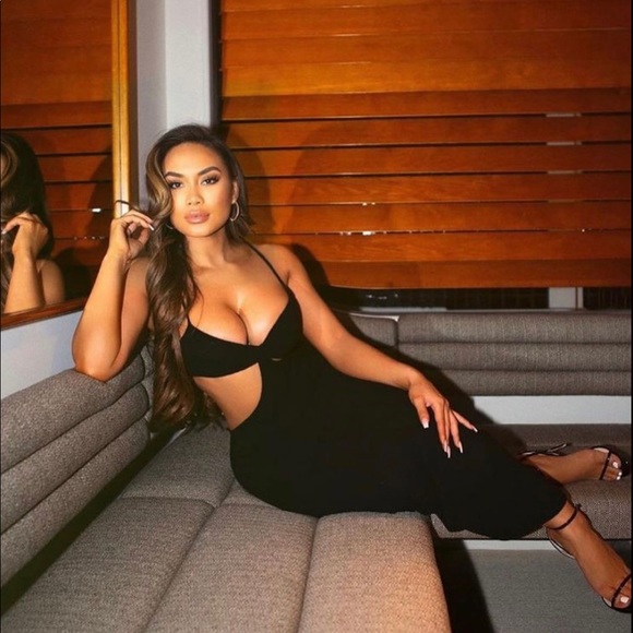 💕😍❤️MAKE AN OFFER! STRAPPY BLACK DRESS❤️😍💕 - Picture 3 of 3